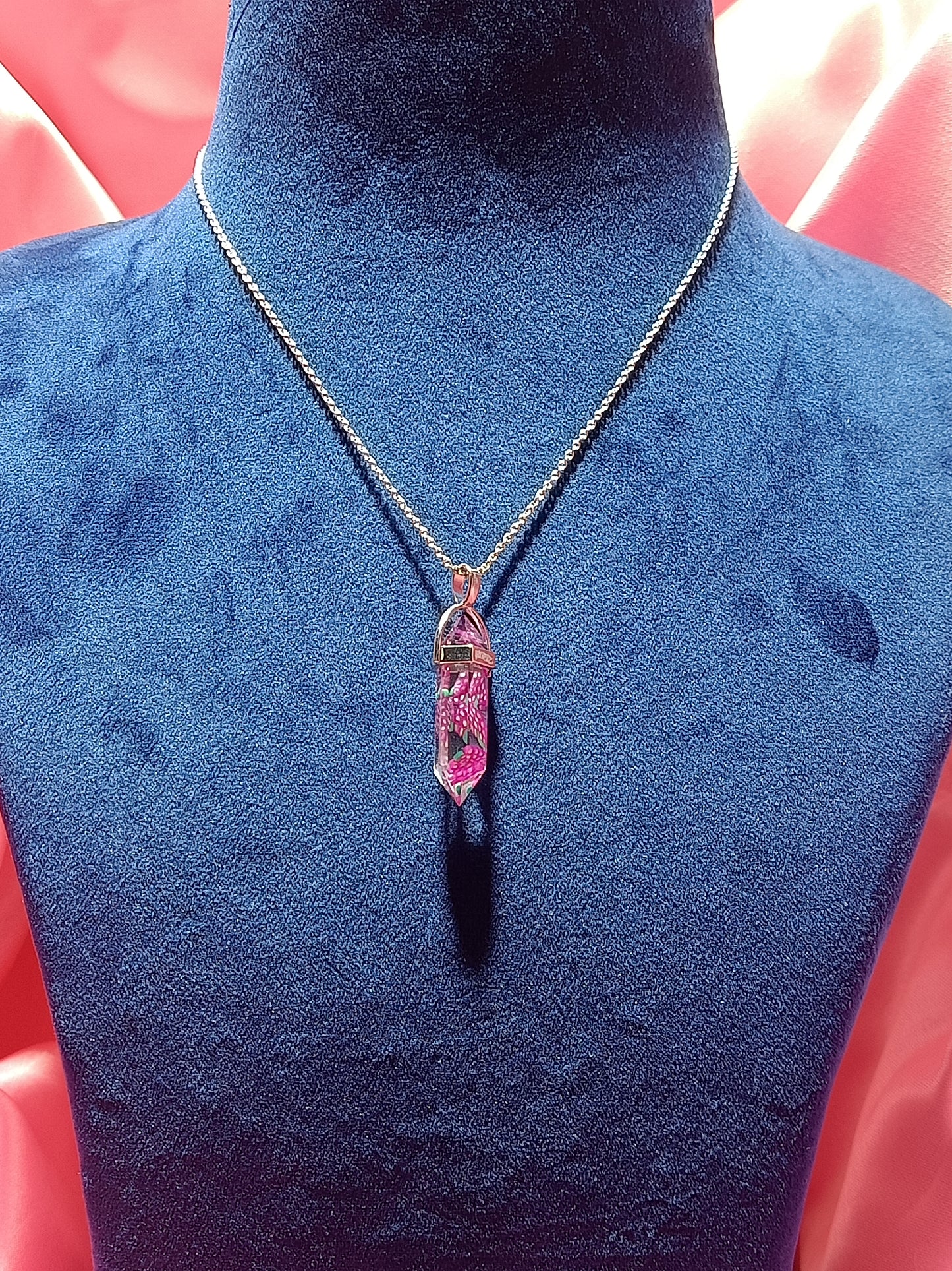 Resin bullet pendant (Strawberry in side)