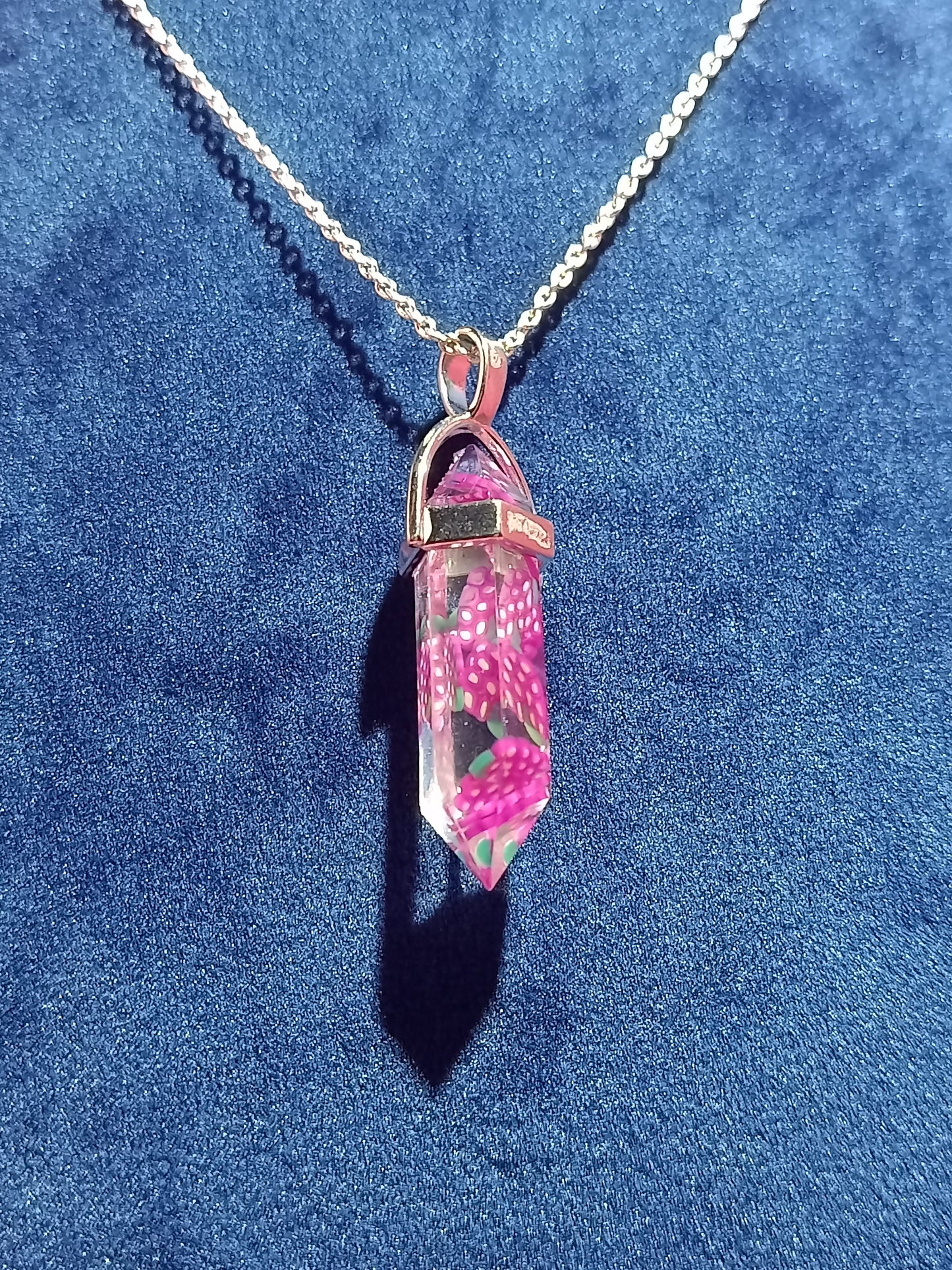 Resin bullet pendant (Strawberry in side)