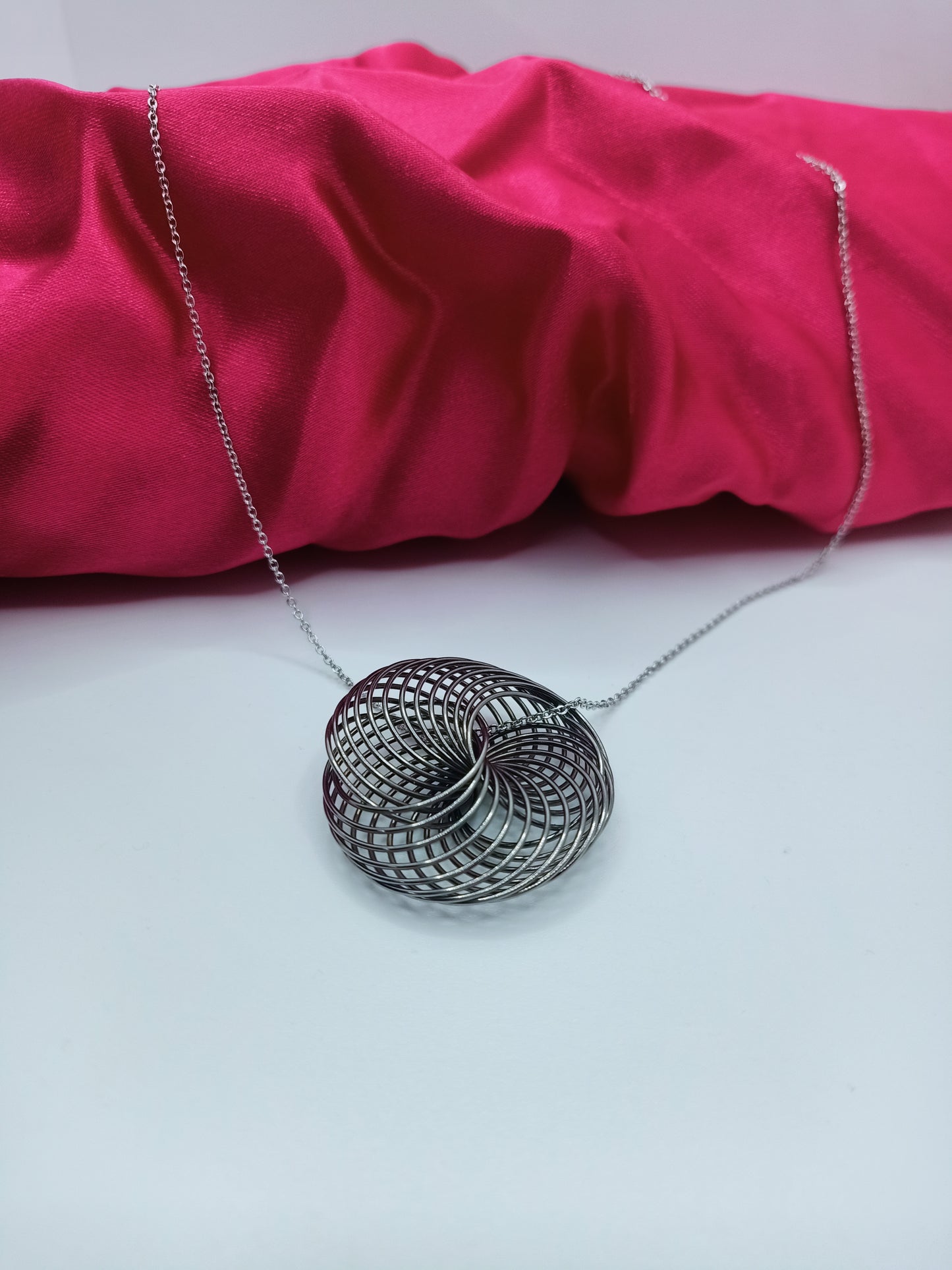 Springs Pendent With Chain