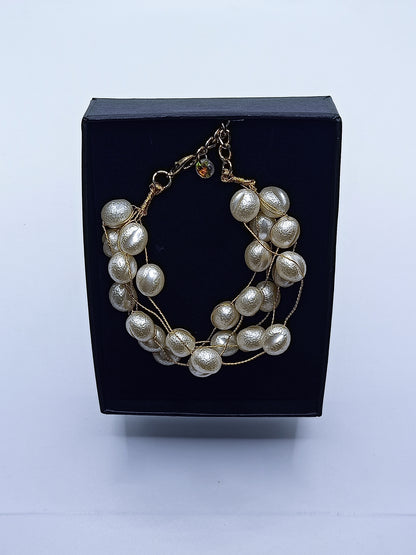 Celebrity Choice South Sea Gems Pearl Bracelet For Stylish and Modern Women (Matches With Every Outfit)