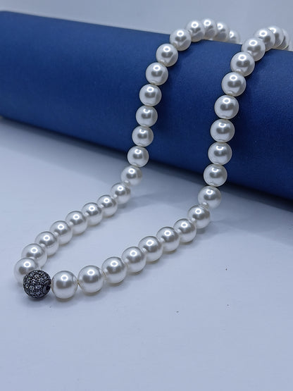 Pearl Necklace With Black AD Dimond Beads